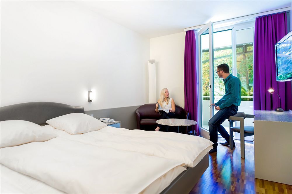 Hotel Fly Away Kloten Exterior photo