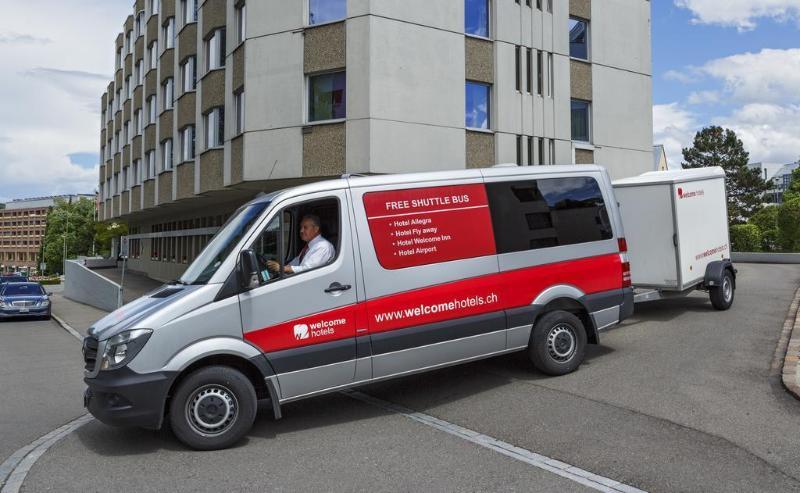 Hotel Fly Away Kloten Exterior photo